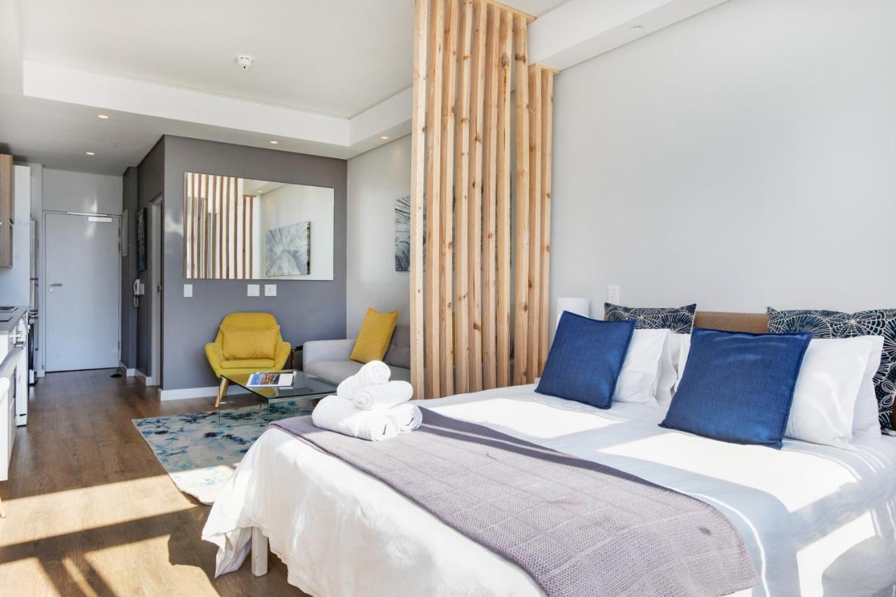 Backup-Powered Trendy Ny City Apartment At Table Mountain Cape Town Exterior photo